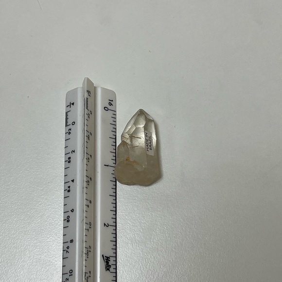 Mini Rutile in Quartz raw point - Picture 4 of 16
